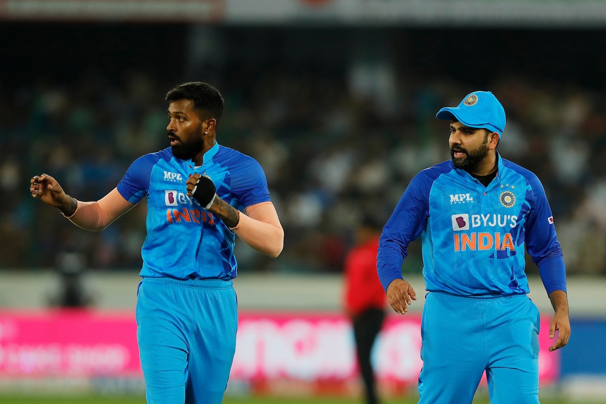 “You Know Who The Leader Is”: Rahul Dravid Issued Stern Warning On Hardik Pandya-Rohit Sharma Saga