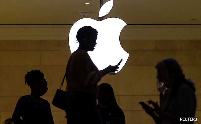 Apple Becomes 1st Company Charged With Violating EU’s Digital Markets Act Rules