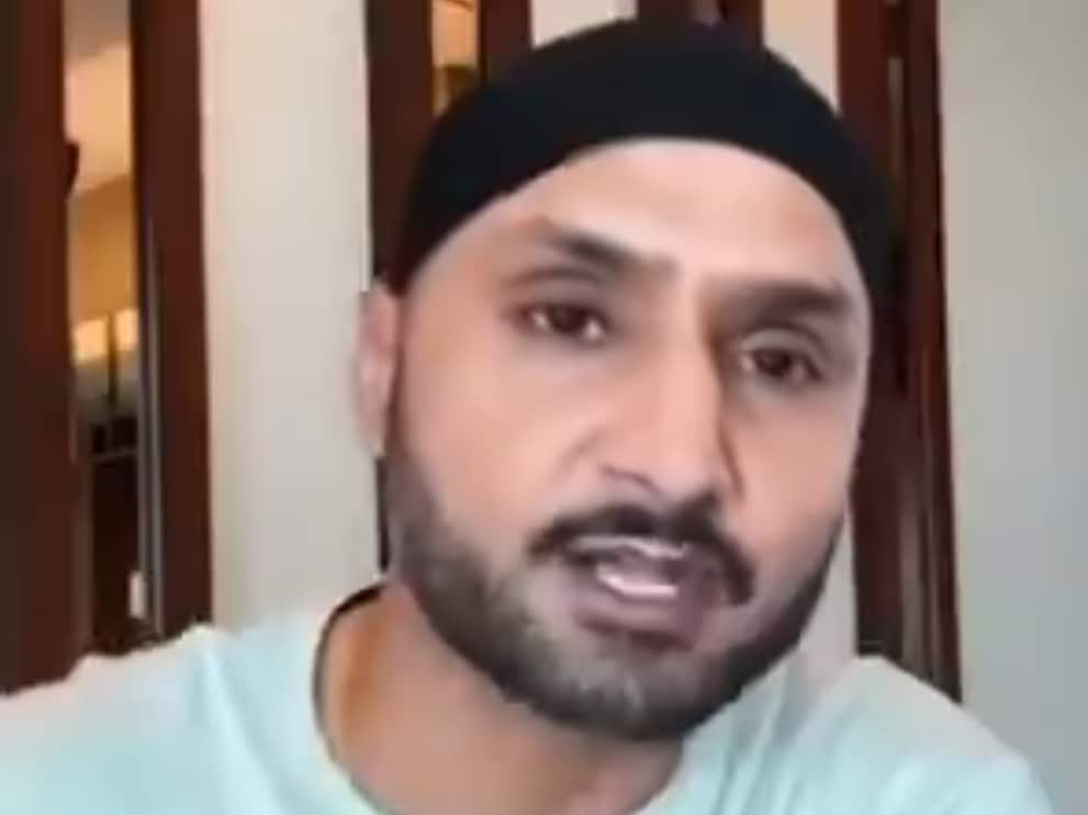 Amid Champions Trophy Row, Harbhajan Singh’s Old Video Schooling Pakistan Reporter Goes Viral