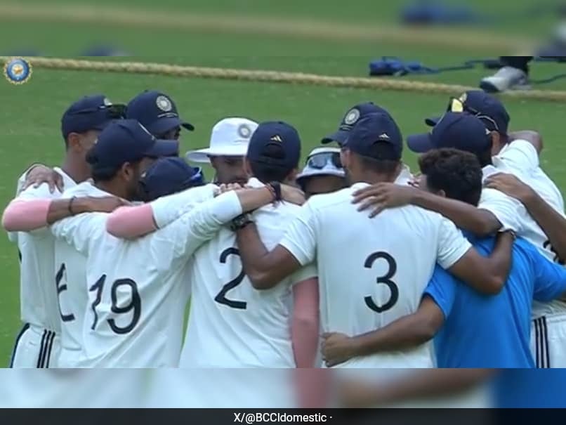 Rishabh Pant Sneaks Into Opponent Team’s Huddle, Leaves Fans In Splits. Watch